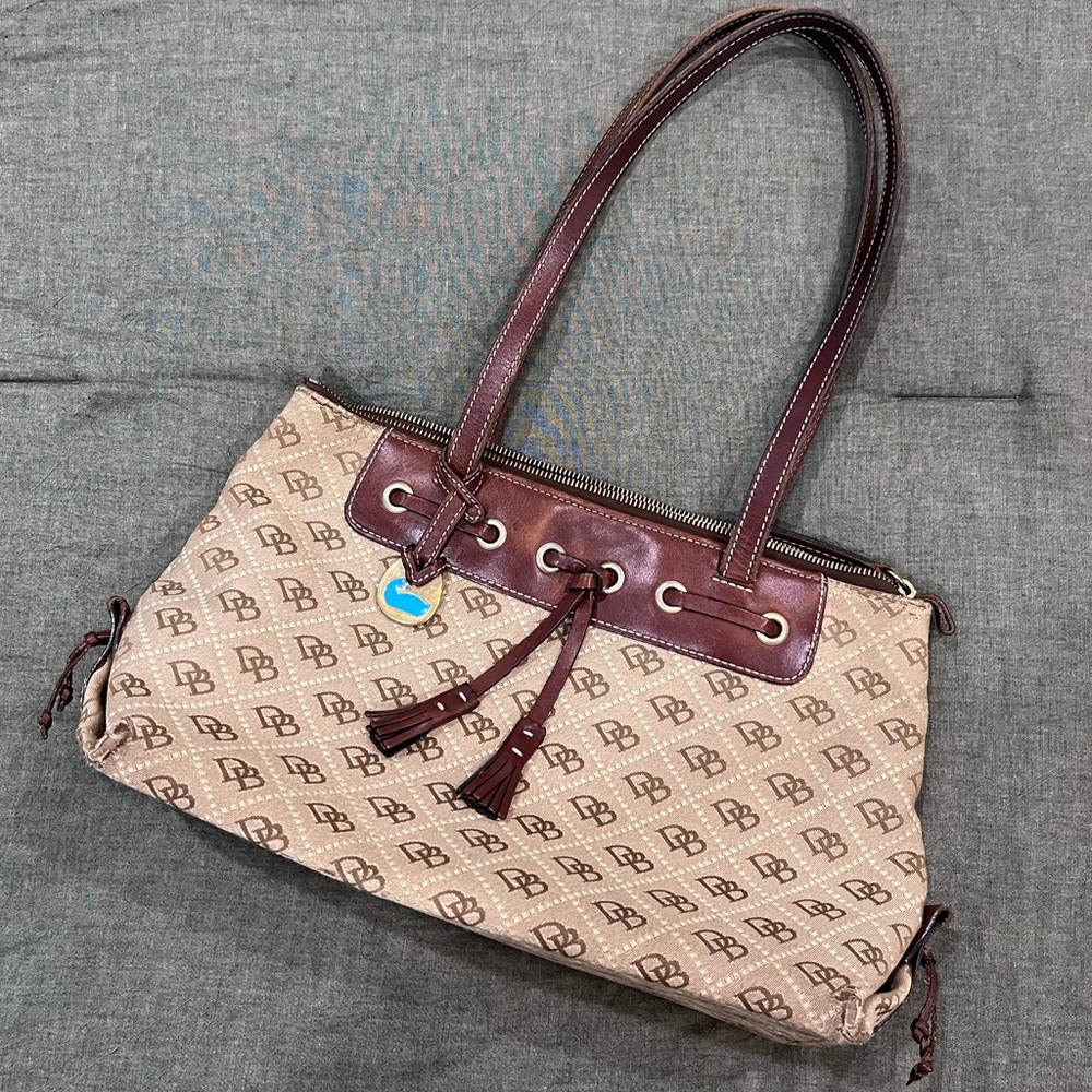 Dooney & Bourke Brown Shoulder Bag Classic Design